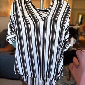 Worthington Black and White Blouse